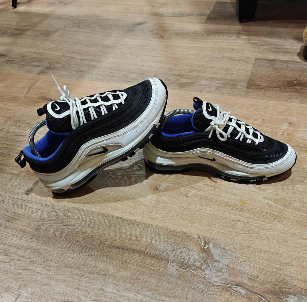 EUC Nike Air Max 97